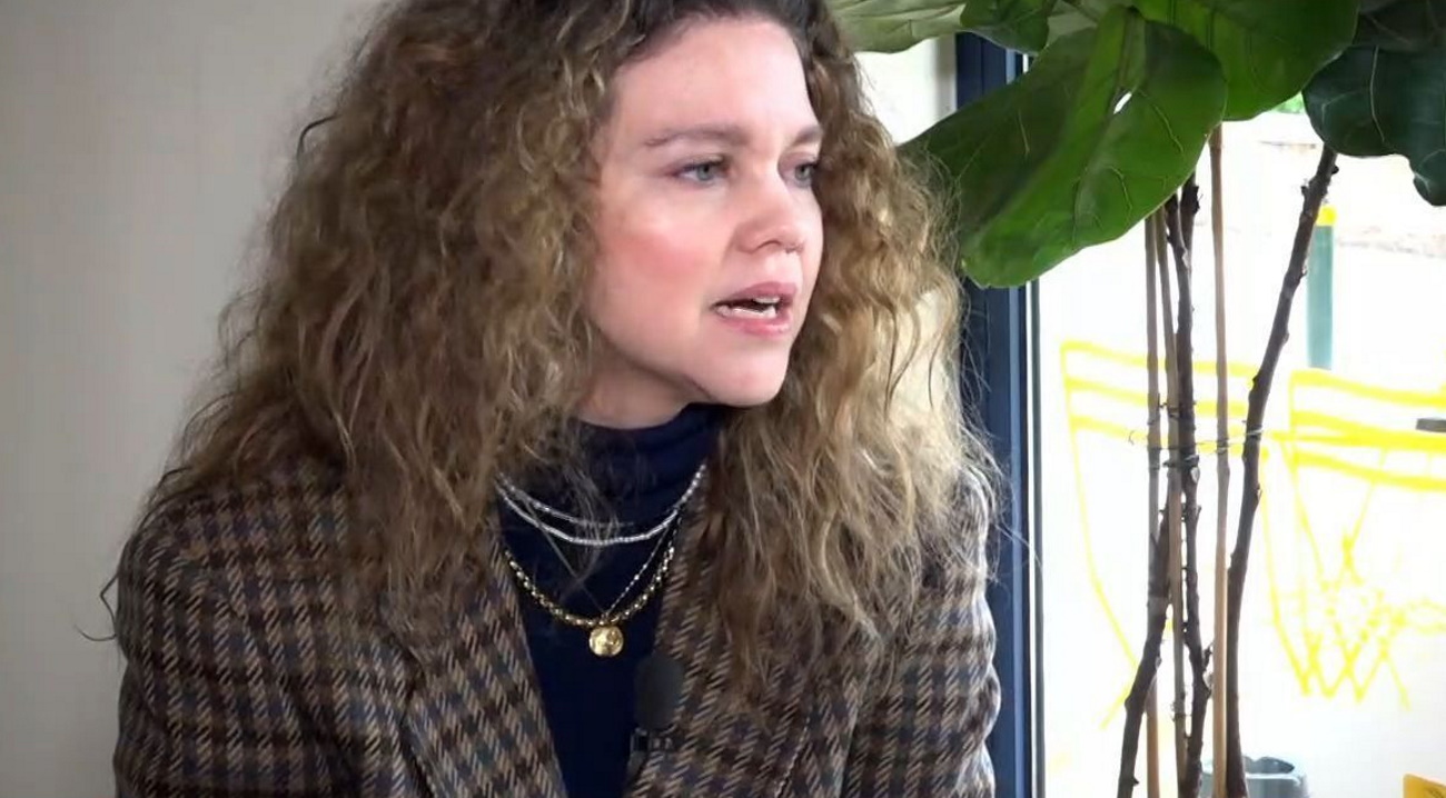 Λίλα Μπακλέση: «Η αναγνωρισιμότητα στο Ταμάμ μού προκάλεσε αγοραφοβία, πάθαινα κρίσεις πανικού» | Zappit