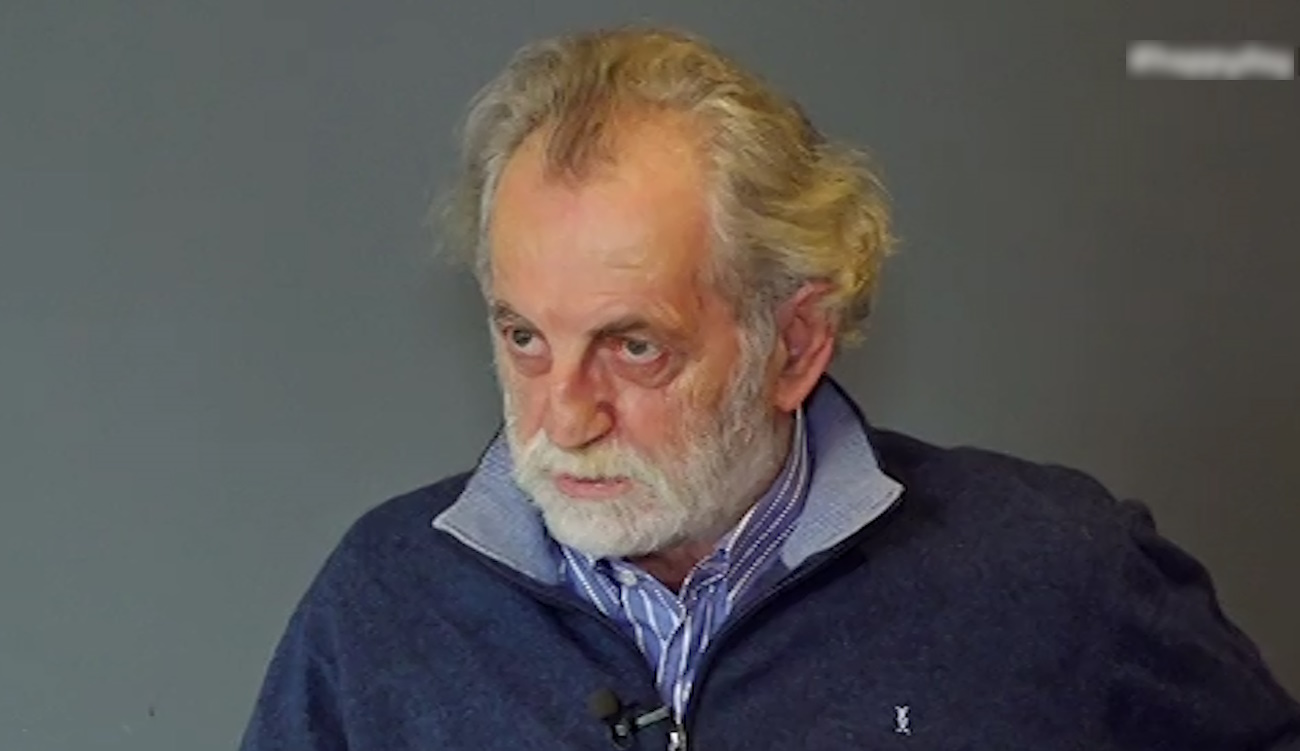 Μιχάλης Αεράκης: “Είπα στη σύζυγό μου ότι για να την παντρευτώ, πρέπει να αποδεχθεί τρία πράγματα” | Zappit