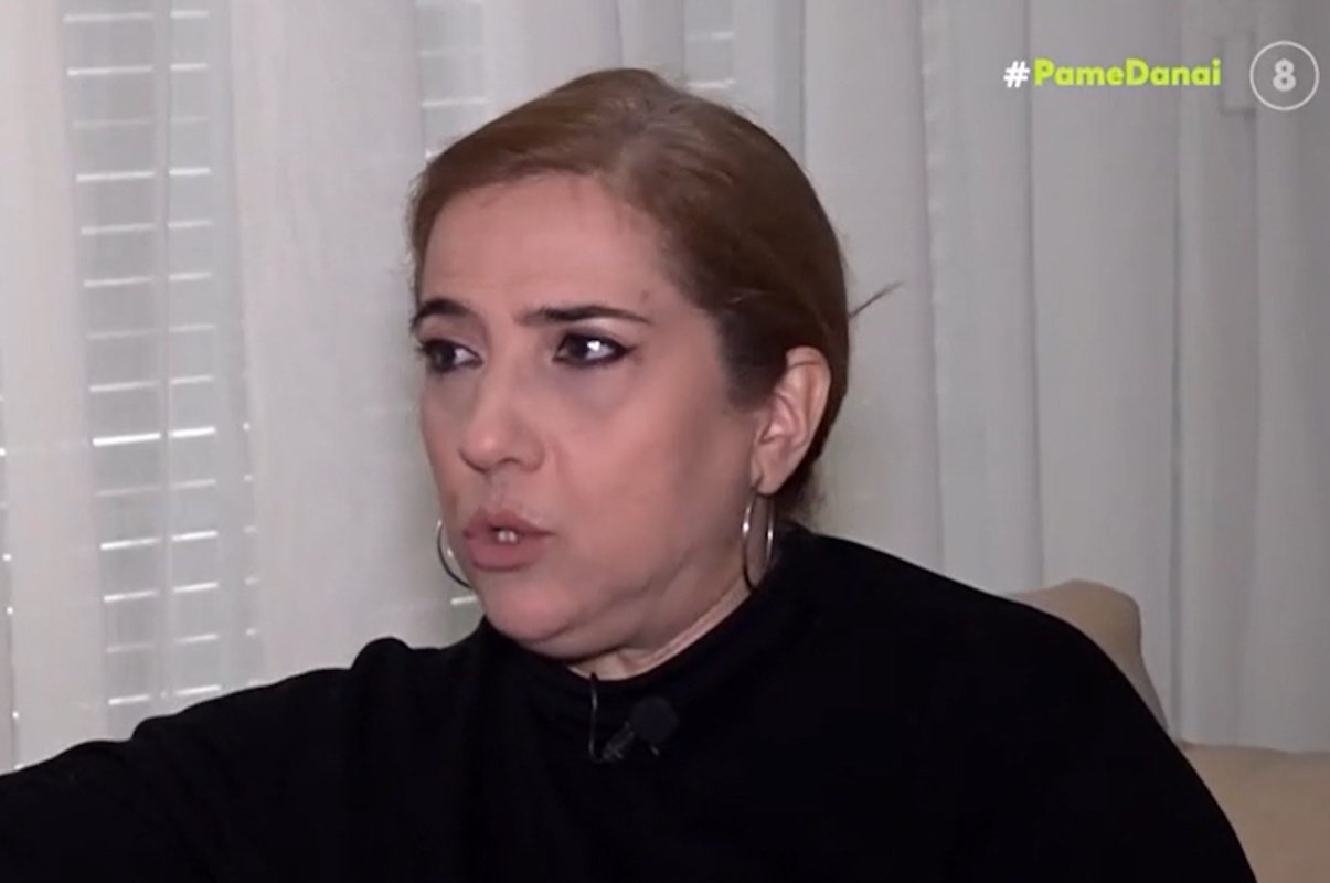 Νάσια Κονιτοπούλου: «Είχε τύχει να βγω στην πίστα με τα ρόλεϊ στα μαλλιά» – Znews
