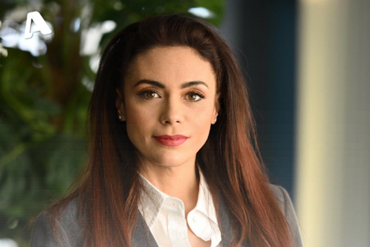 Ο Γιατρός: Αυτή είναι η νέα γραμματέας του Ανδρέα Βρεττού – Η καλόβολη Φωτεινή που ερωτεύεται και αλλάζει… επίκινδυνα!