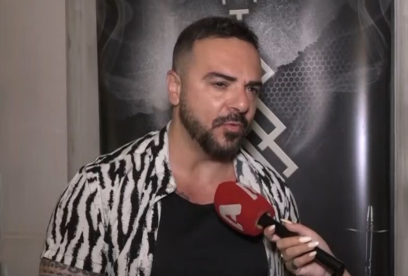 Ο Τριαντάφυλλος ξεκαθαρίζει on camera για τις φήμες χωρισμού | Zappit