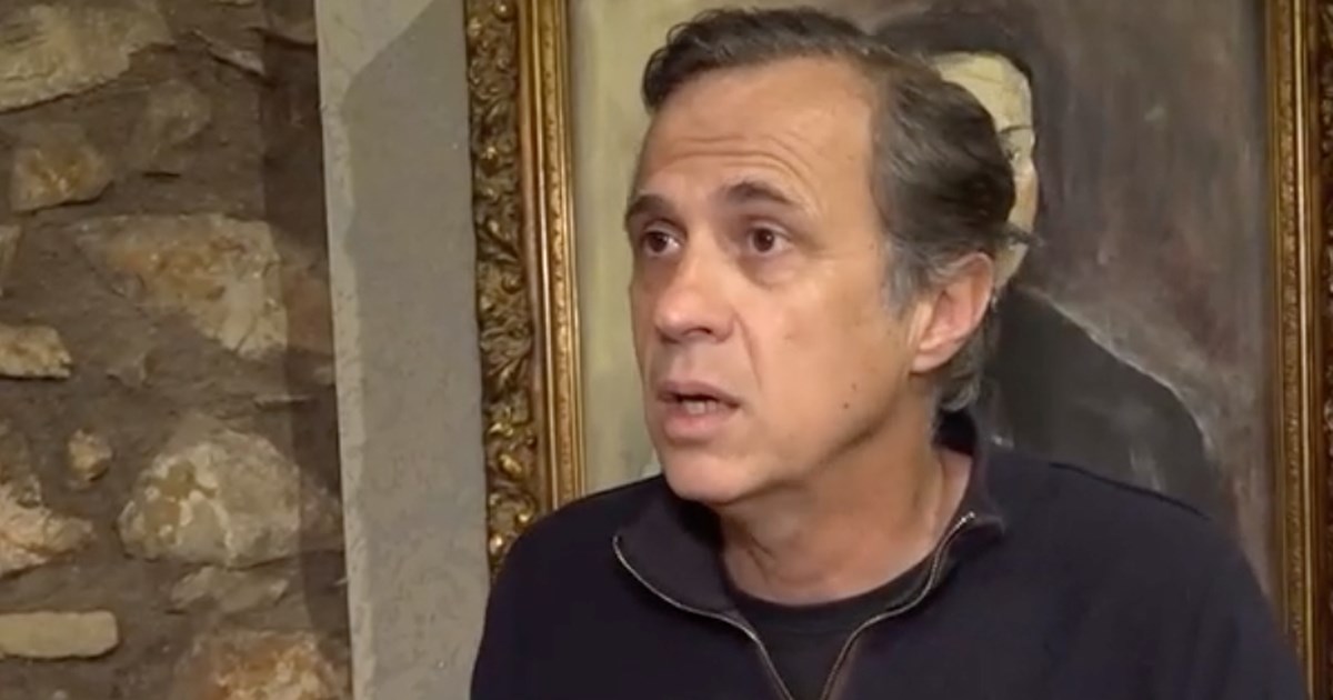 Σπύρος Πούλης: ‘Μια φορά κάποιος είχε χάσει τον σκύλο του και ανέβηκε στη σκηνή για να τον ψάξει’