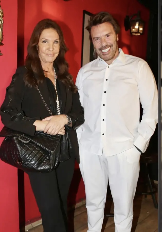 tvneaΒάνα-Μπάρμπα-Ο-Στράτος-Τζώρτζογλου-στο-πλευρό-της-στο-νοσοκομείο-μετά-το-εγκεφαλικό-–-Φοβήθηκε-περισσότερο-για-το-παιδί-της-Iciao