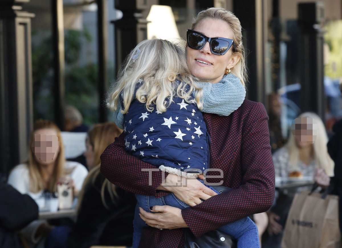 Βίκυ Καγιά: Χαλαρή βόλτα στα νότια προάστια με την κόρη της, Μπιάνκα! [pics] – TLIFE