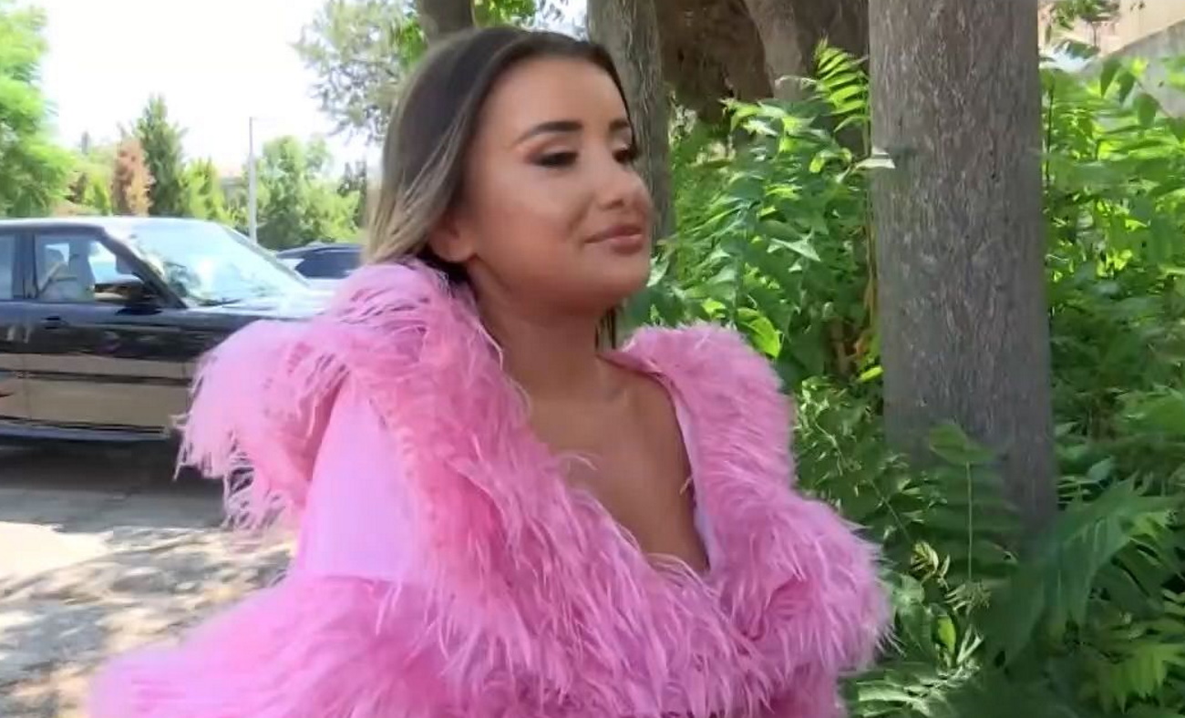 Emilia Vodos: «Σε πάνελ θα πήγαινα μόνο ως παρουσιάστρια» | Zappit