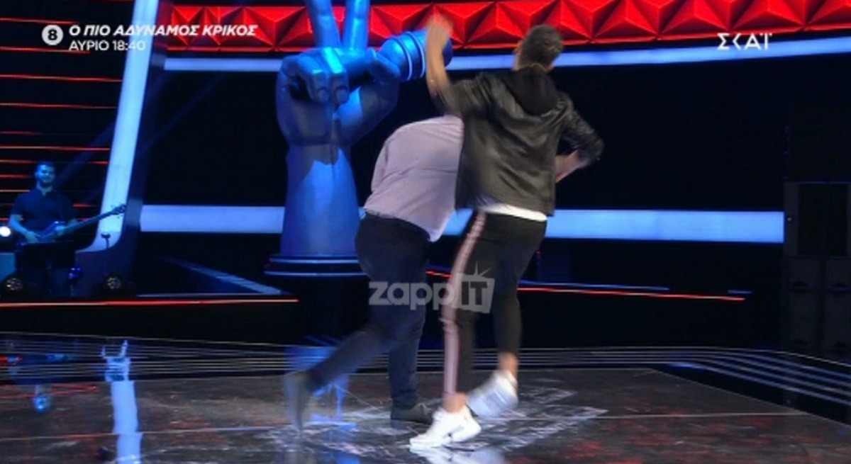 The Voice: Διαγωνιζόμενος έριξε μπουνιά στον Σάκη Ρουβά – Zappit