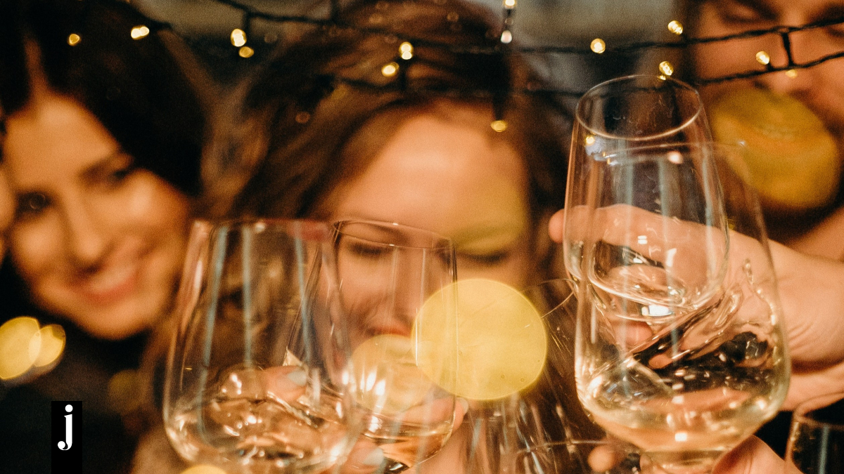 Αγαπημένα wine bars της Αθήνας γίνονται τα νέα στέκια του φθινοπώρου