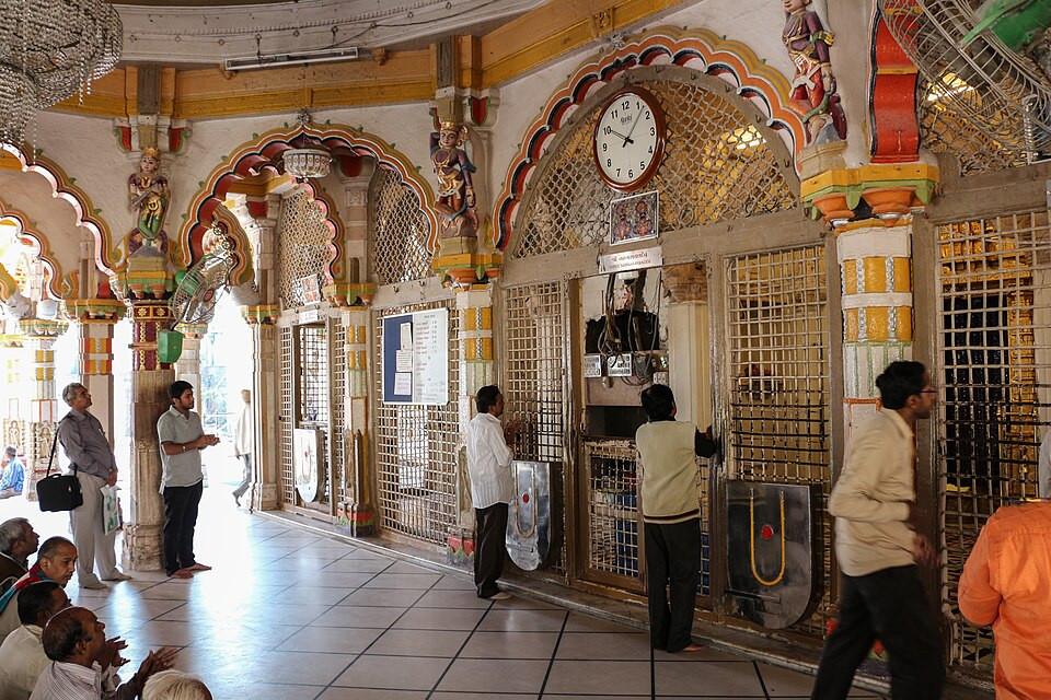 Swaminarayan Temple Kalupur, Ahmedabad (image: Wikipedia)