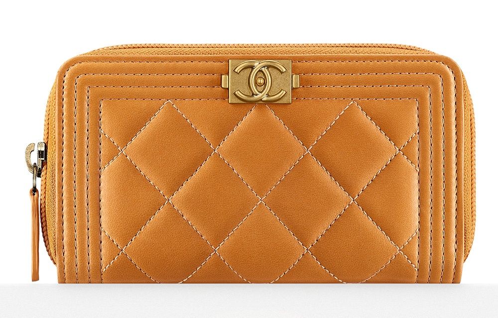 Chanel-Boy-Zipped-Wallet-700