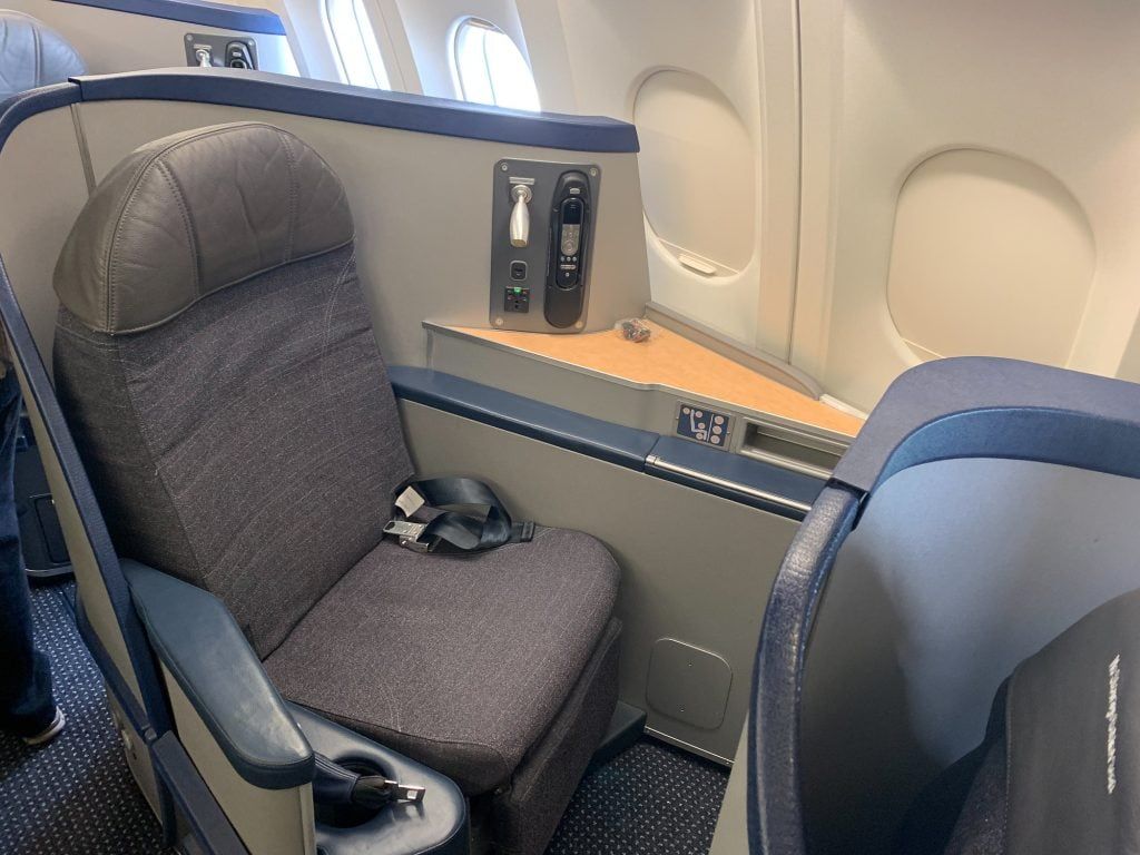 Palm Springs diary, 1st class cabin on American's AA330 plane.