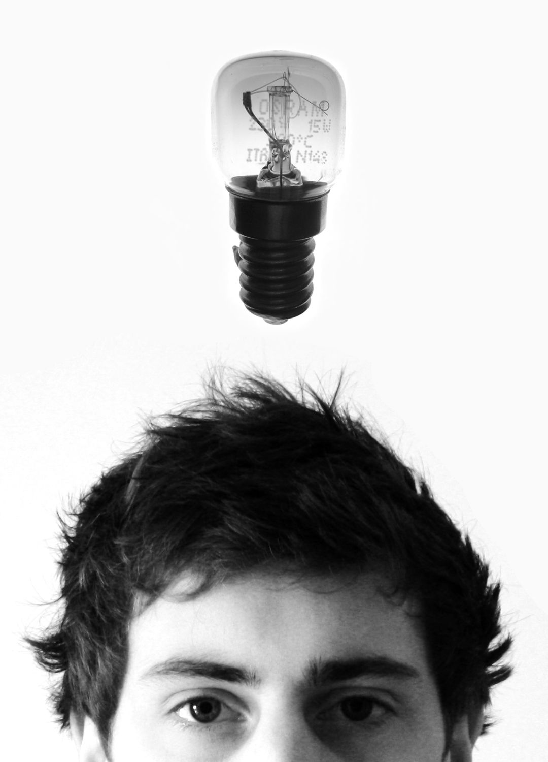 Matt Wynn: Lightbulb! With an idea perhaps. (flickr)