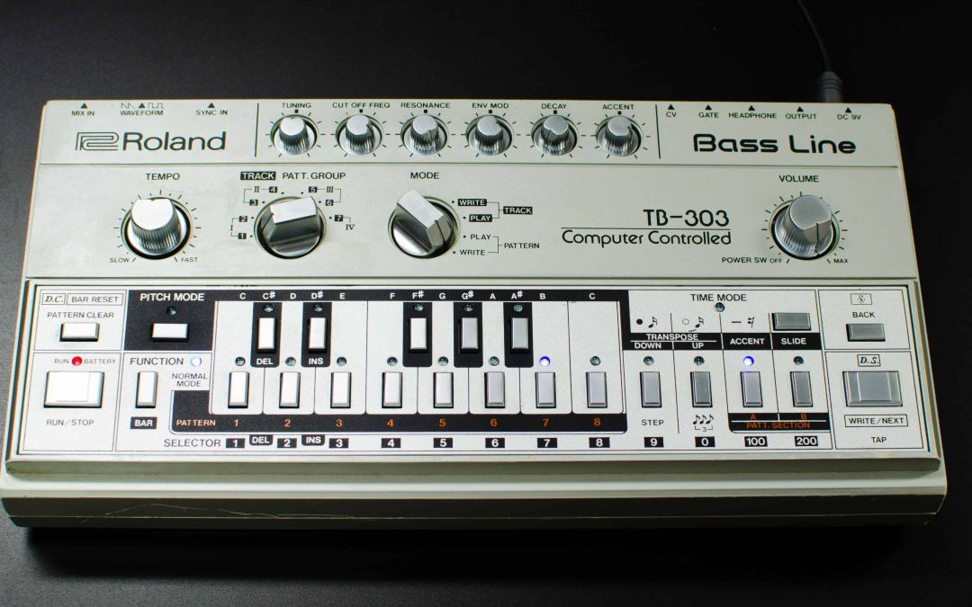 How to make a 303 sound with Abletons Operator from Point Blank