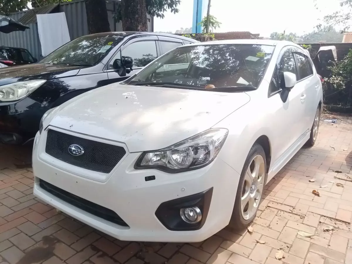 Subaru Impreza   - 2014