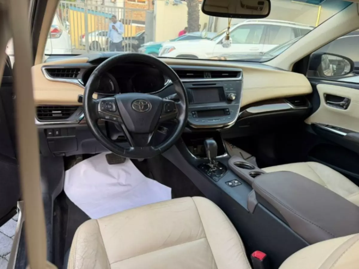 TOYOTA Avalon   - 2013