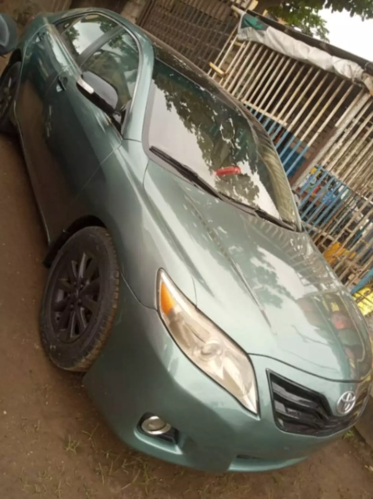 Toyota Camry   - 2011