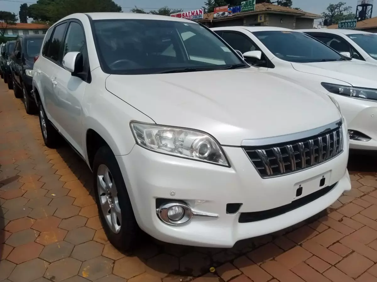 Toyota Vanguard    - 2012