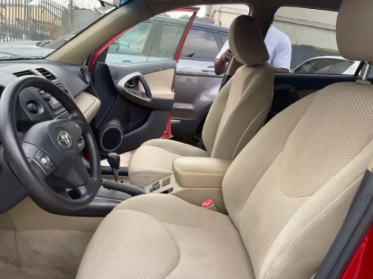 TOYOTA RAV 4   - 2012