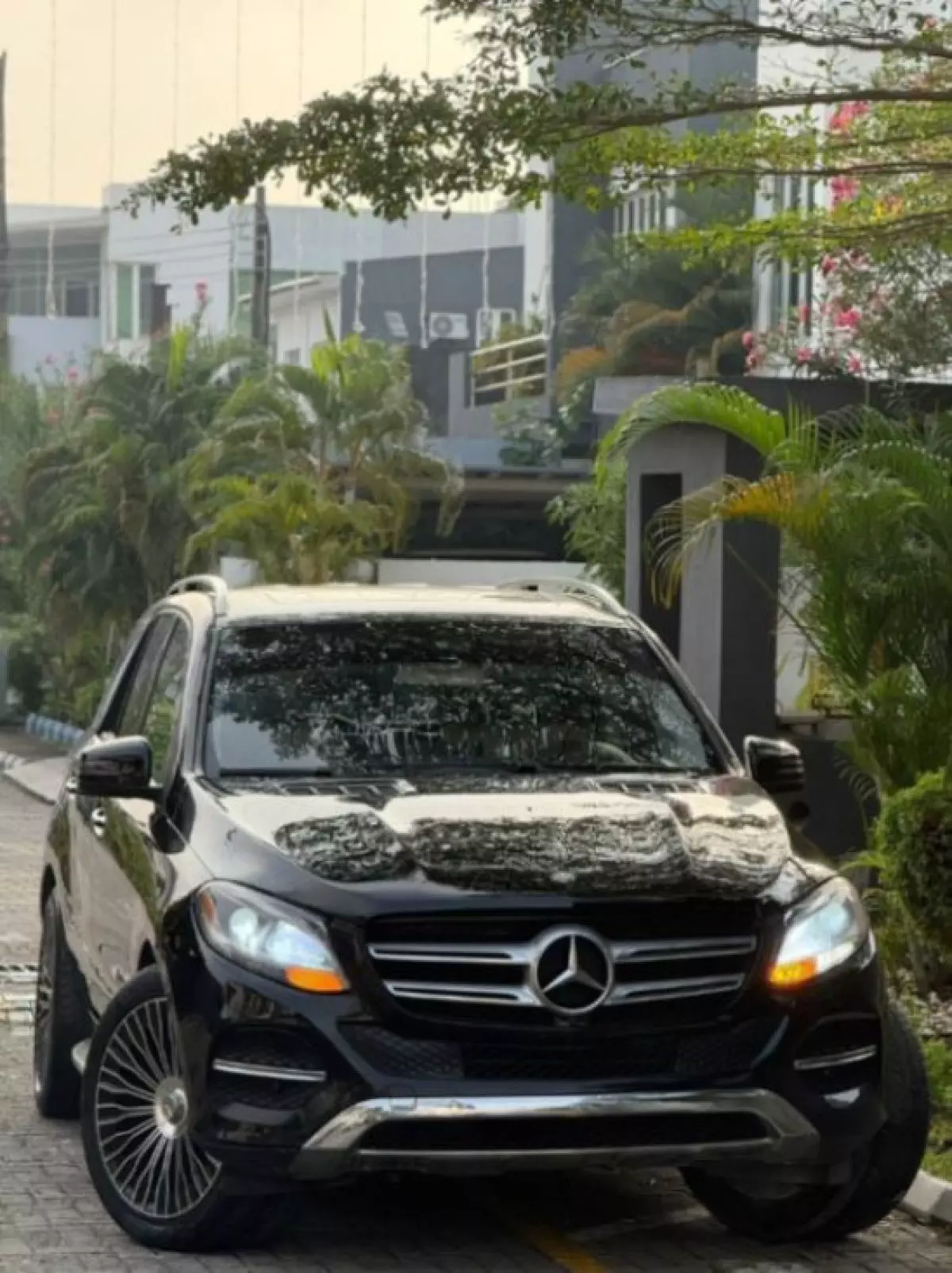 Mercedes-Benz GLE-Class   - 2016