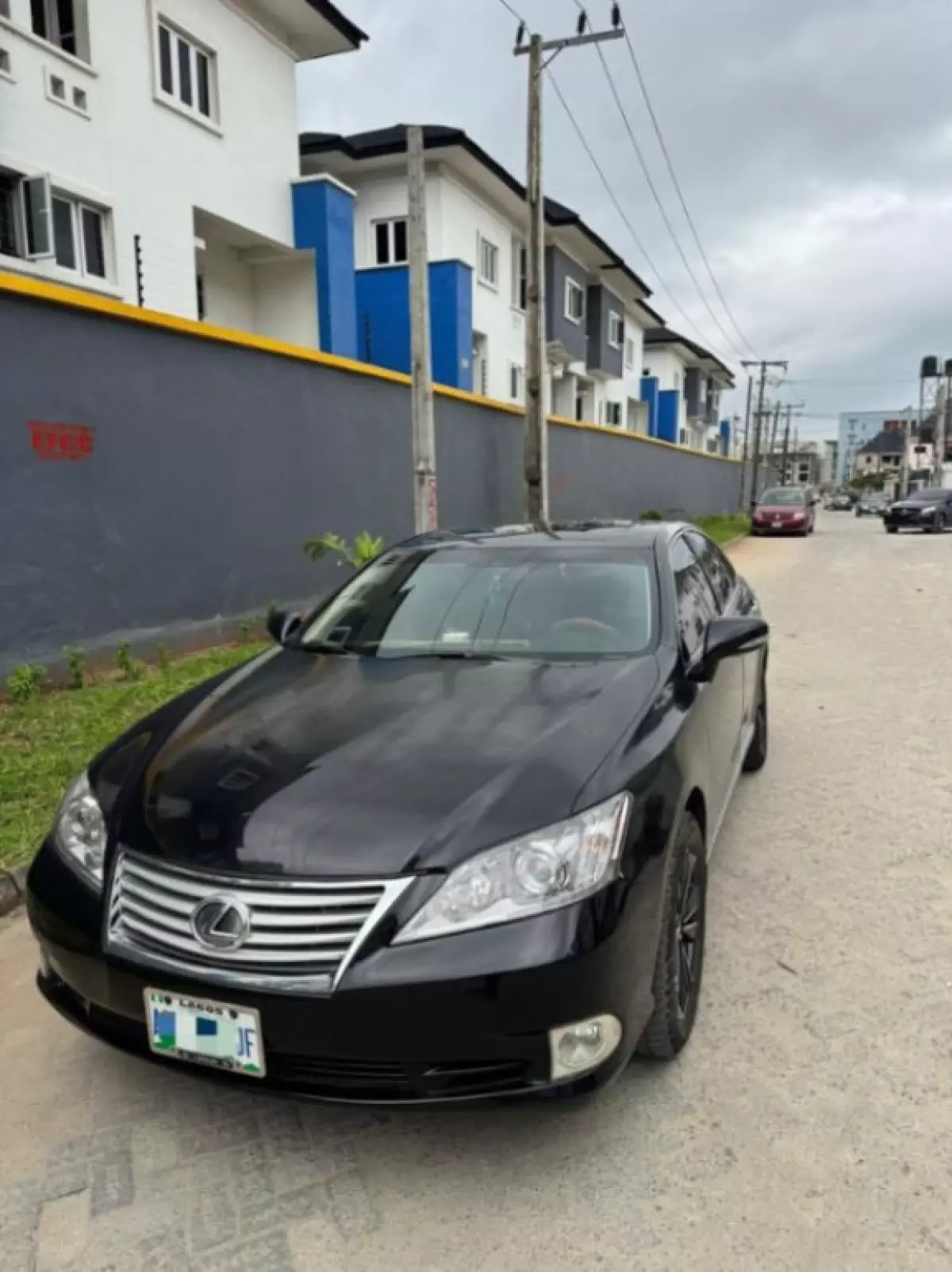 Lexus ES   - 2010