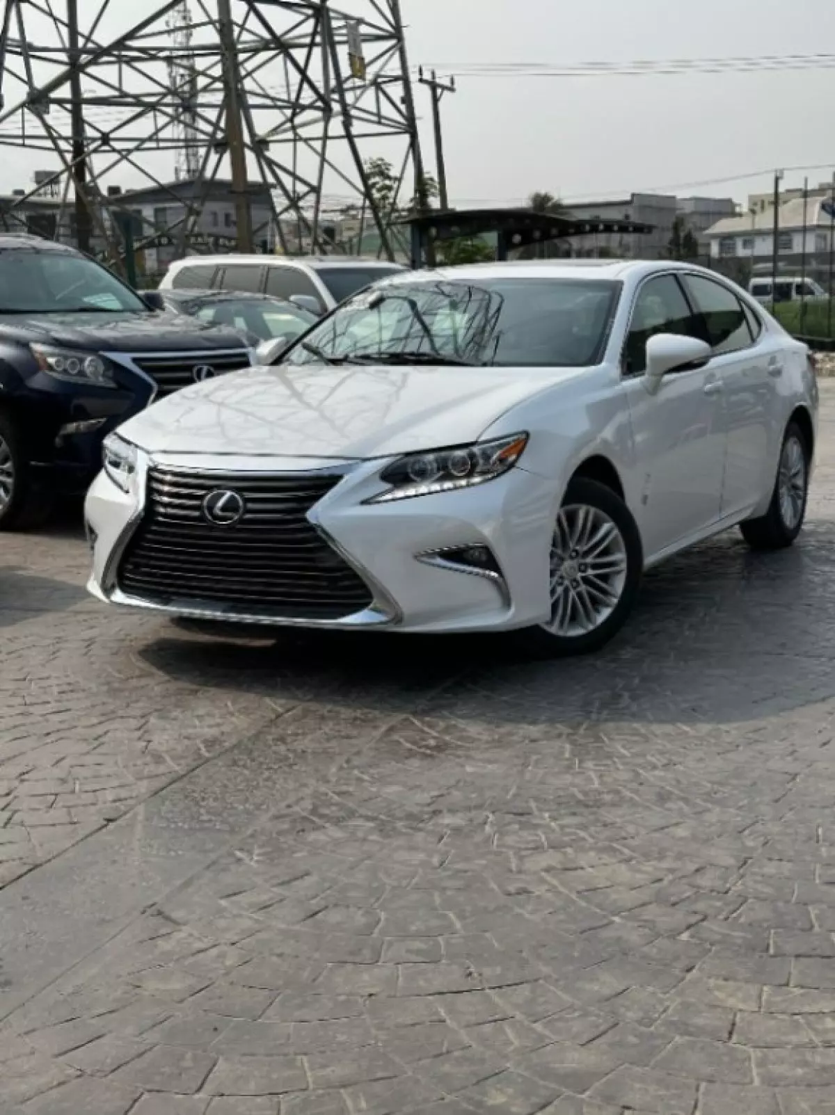 Lexus ES 350   - 2016