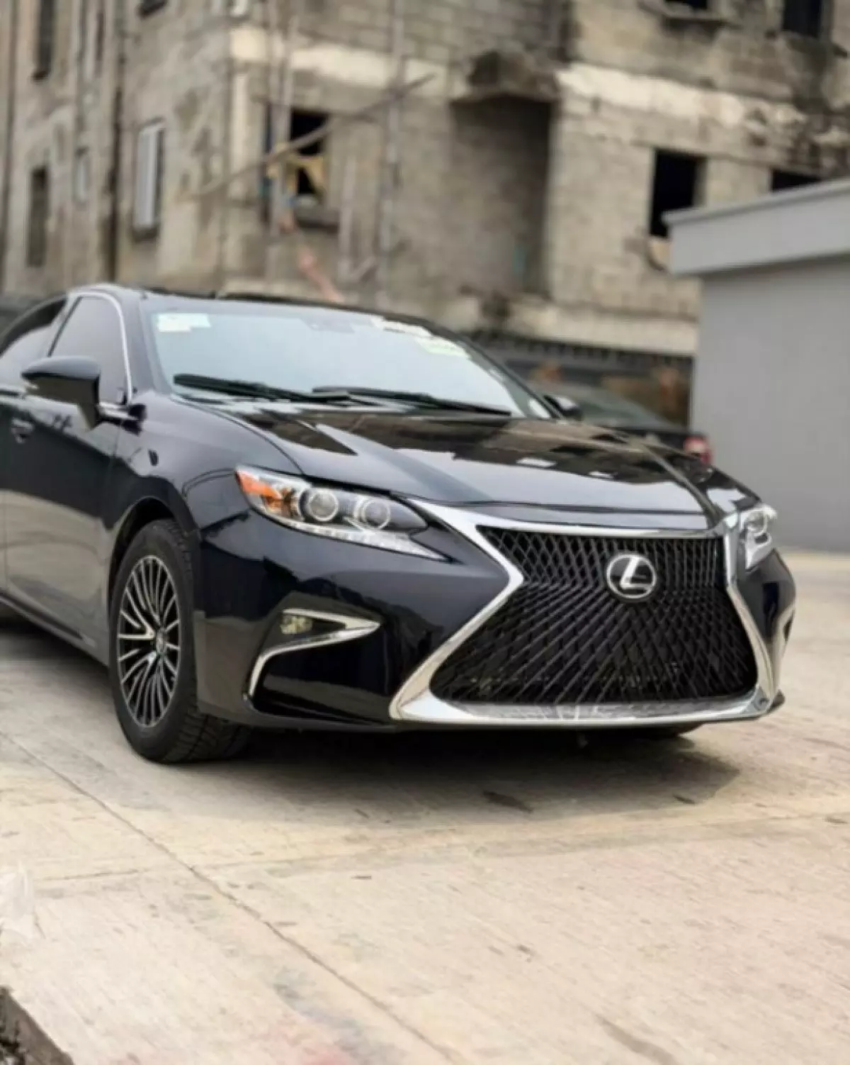Lexus ES   - 2014