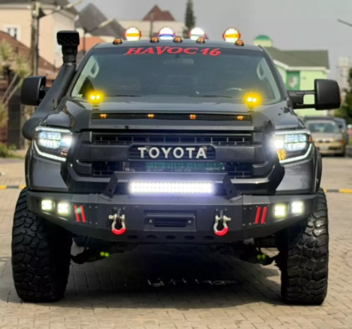 Toyota Tundra   - 2011