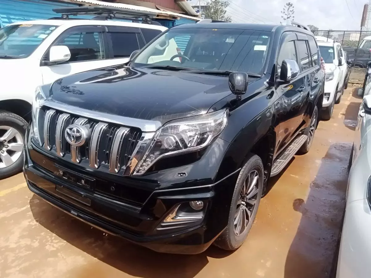 Toyota Landcruiser Prado   - 2016