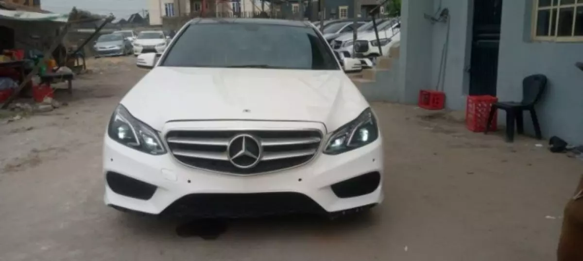 Mercedes-Benz E-Class   - 2010