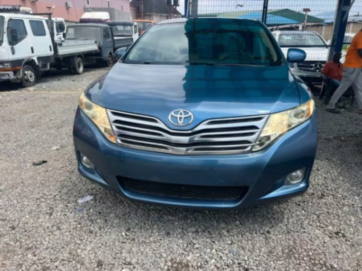 TOYOTA Venza   - 2010