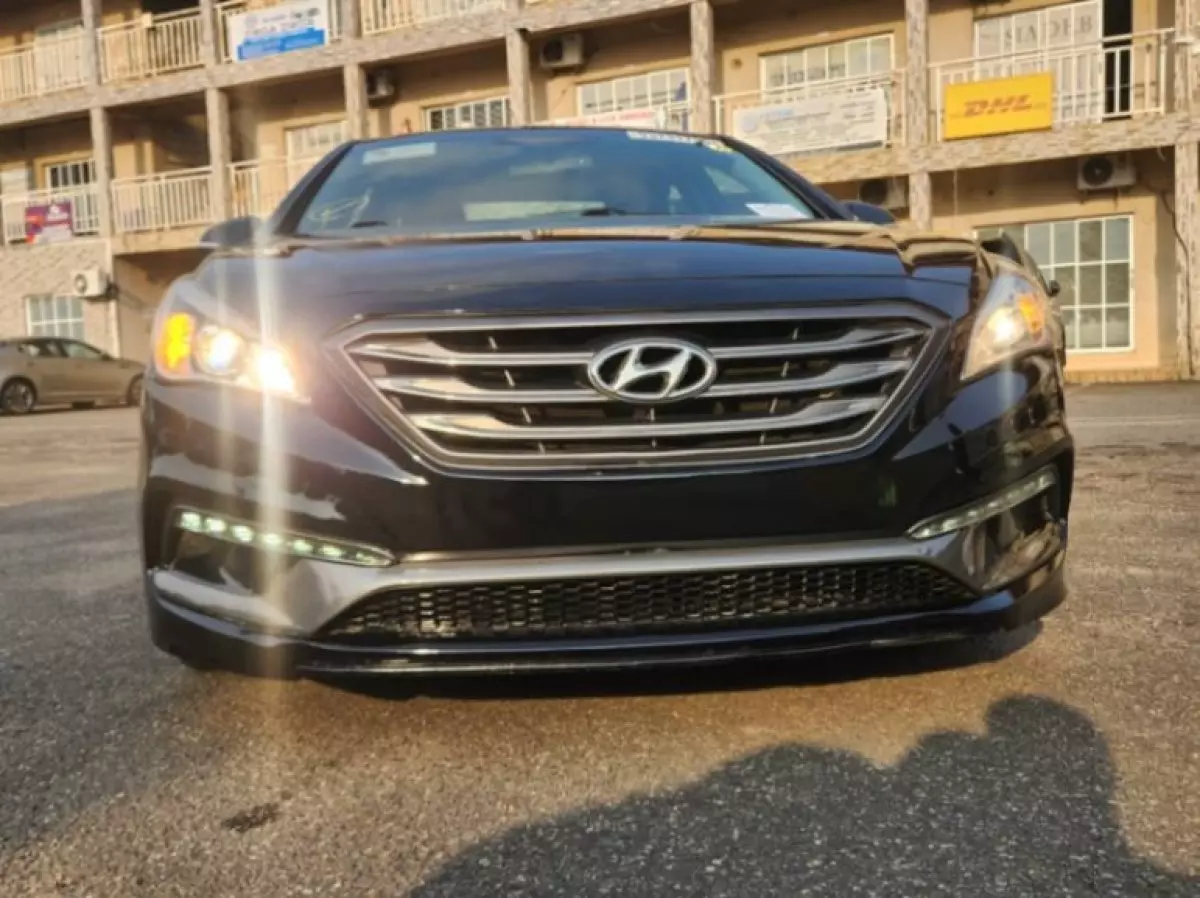 Hyundai Sonata   - 2015