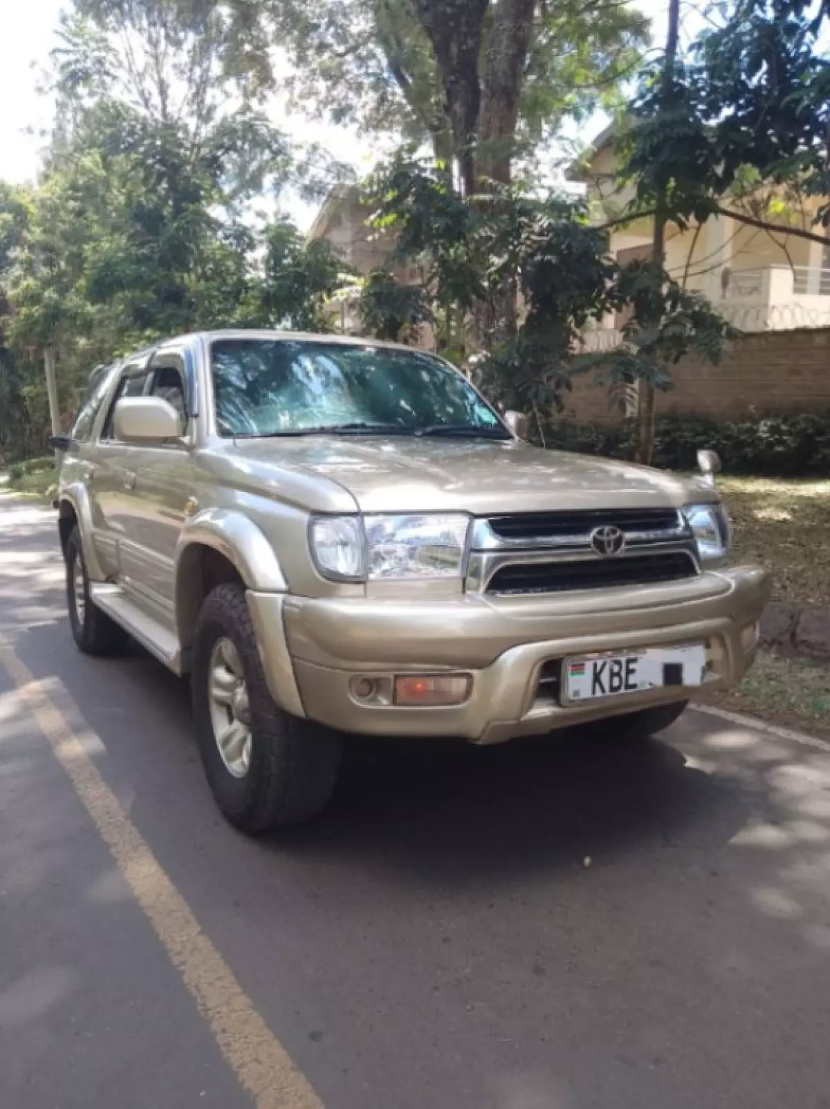 TOYOTA Hilux Surf    - 2001