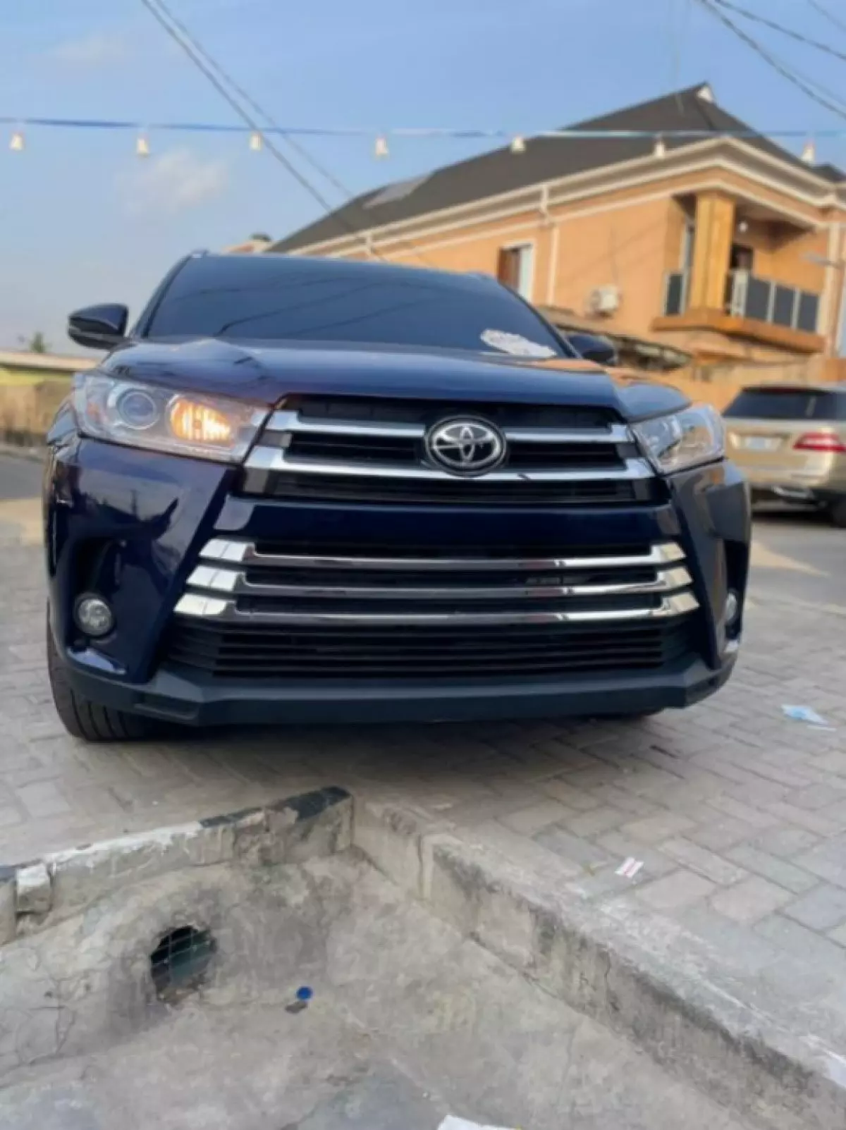 Toyota Highlander   - 2015