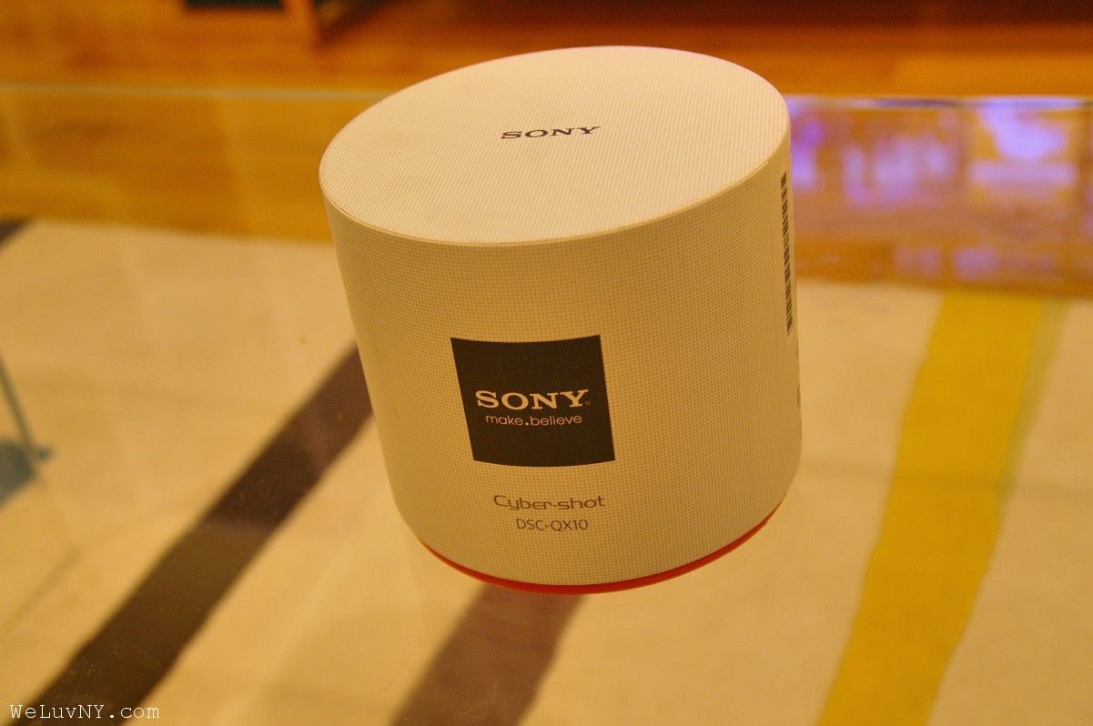 Sony QX-10