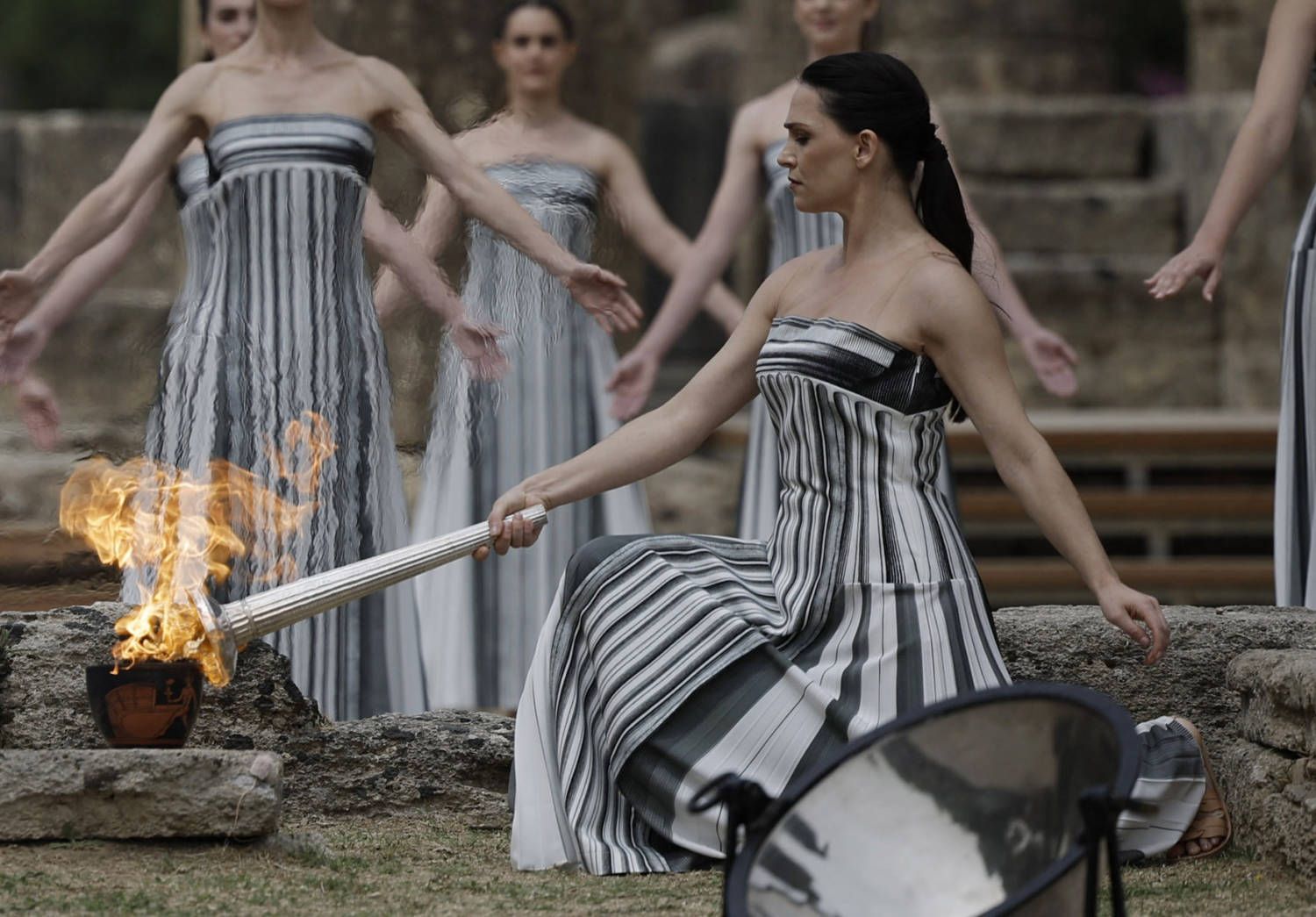 Paris 2024 torch lit in ancient Olympia [PHOTOS+VIDEO] - International ...