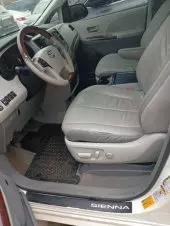 interiorFront