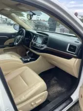 interiorFront