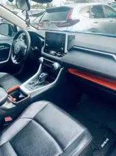 interiorFront