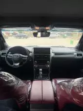 interiorFront