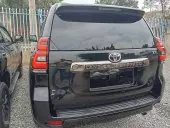 car Right Back