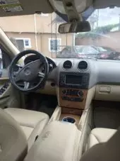 interiorFront