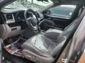 interiorFront