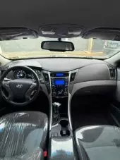 interiorFront