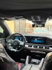 interiorFront