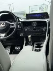 interiorFront