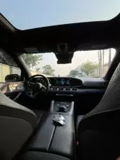 interiorFront