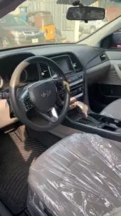 interiorFront