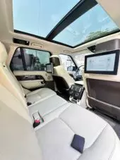 interiorBack