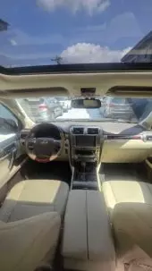 interiorFront