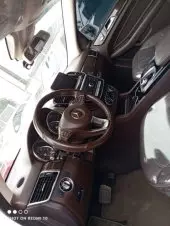 interiorFront