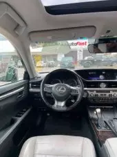 interiorFront